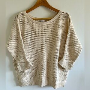 Open knit 3/4 sleeve sweater